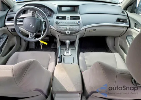 2011 Honda Accord Lxp z USA, uszkodzony, nr VIN 1HGCP2F40BA068392